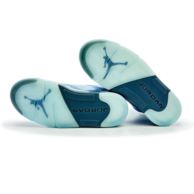 Pre-owned Jordan Dd9336-400 Nike Air  5 Retro Blue Bird Photo Football Grey Metallic Silver
