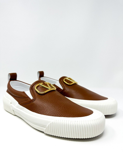 Pre-owned Valentino Garavani Men's Vlogo Slip On Sneaker Brown 11 Us / 44 $850