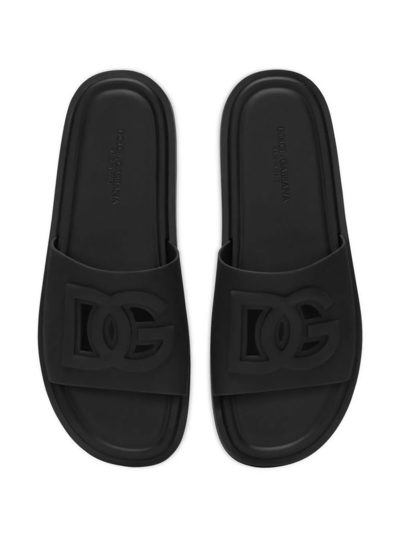 Shop Dolce & Gabbana Slide Beachwear In Gomma In Black