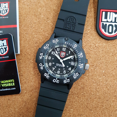 Pre-owned Luminox Xs.3001 Navy Seal Quartz Watch Men Mariner Diver 200m Swiss Made Express