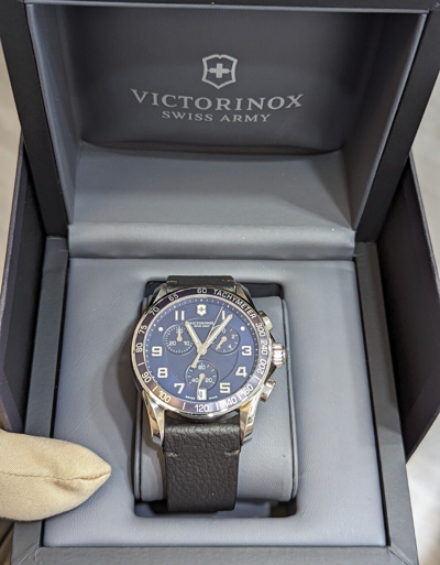 Pre-owned Victorinox Brand  Swiss Army Men's Chrono Blue Dial Leather Watch 241497.1