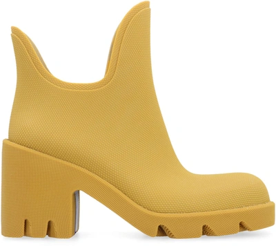 Shop Burberry Marsh Rubber Boots In Mustard