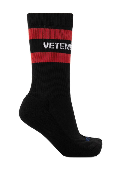 Shop Vetements Logo Intarsia Striped Socks