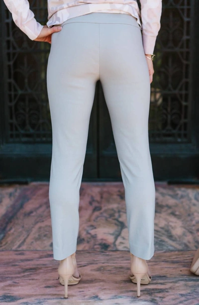 Nic + Zoe Crop Wonderstretch Pant In Grey Stone