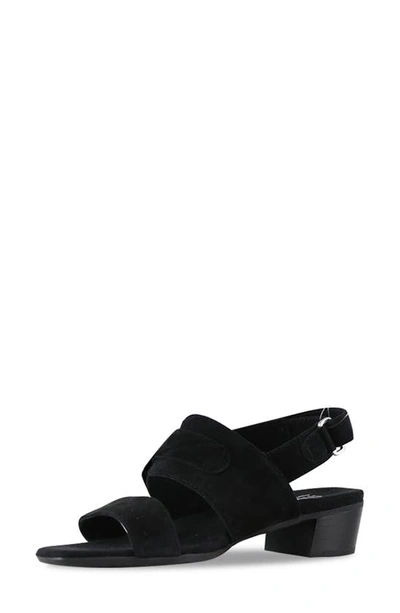 Munro Ashlin Slingback Sandal In Black Suede