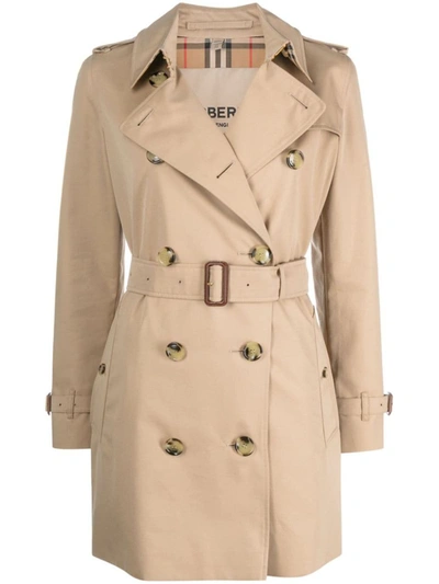 Shop Burberry Short Kensington Heritage Cotton Trench Coat In Honey