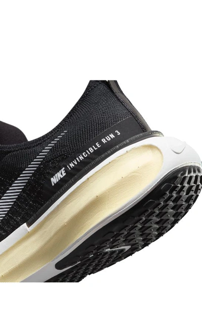 Nike Womens  Zoomx Invincible Run Flyknit 3 In Black/ White