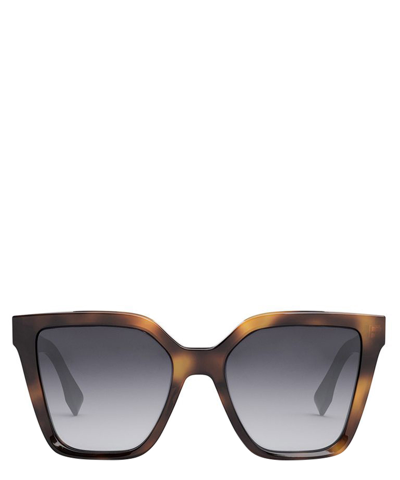 Shop Fendi Sunglasses Fe40086i In Crl