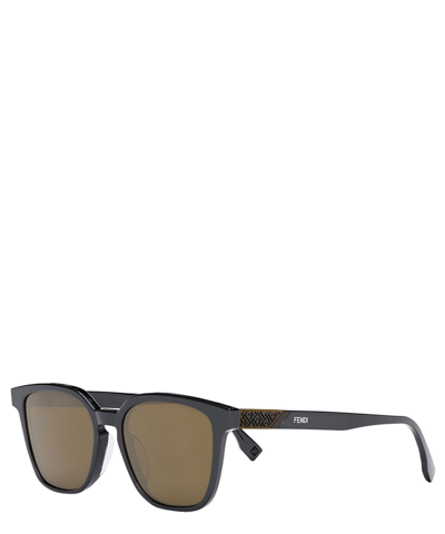 Shop Fendi Sunglasses Fe40057u In Crl