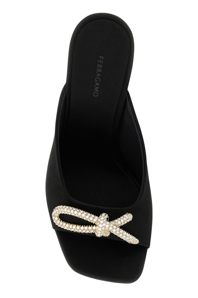 Ferragamo Elegant Satin Flats With 10.5 Cm Heel For Women In Black