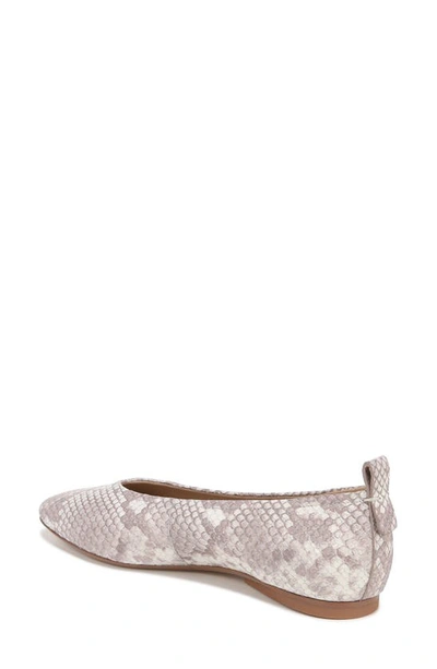27 Edit Naturalizer Carla Flat In White Multi Snake