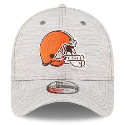 Shop New Era Gray Cleveland Browns 2022 Nfl Training Camp Official Coach 39thirty Flex Hat