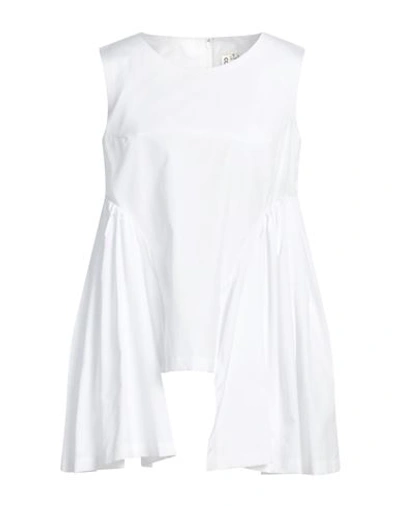 Comme Des Garçons High-low Hem Sleeveless Top In White