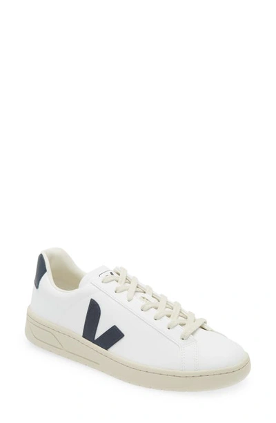 Veja V10' White Low-top Sneakers With Logo In Vegan Leather In White Nautico
