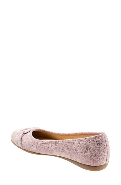 Shop Trotters Sizzle Signature Flat In Pink Metallic Leather