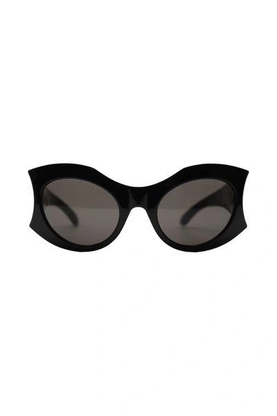 Shop Balenciaga Hourglass Round Sunglasses Accessories In Black