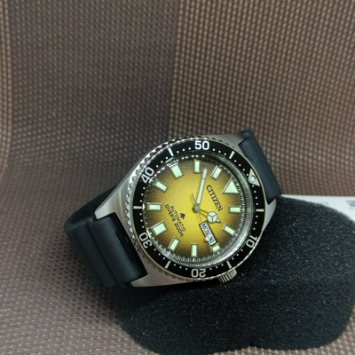 Pre-owned Citizen Promaster Marine Ny0120-01x Yellow Analog Rubber Automatic Men's Watch