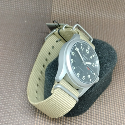 Pre-owned Seiko 5 Sports Srpg35k1 Field Sports Style Nylon Military Style Men Sport Watch