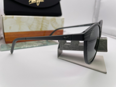 Pre-owned Maui Jim Kiawe Mj 809-11d Grey Woodgrain Stripe W/ Grey Polarized Sunglasses In Neutral Grey Polarized