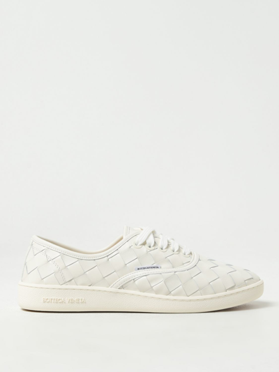 Shop Bottega Veneta Sneakers In Woven Leather In White