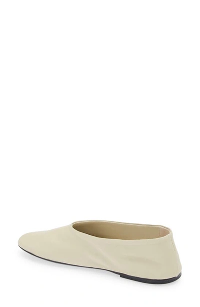 Shop Khaite The Marcy Flat In Off White