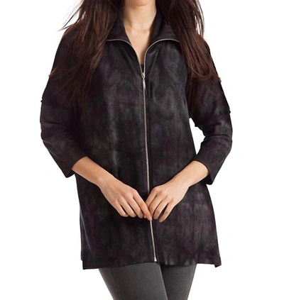 French Kyss Shannon Tie-dye Kashmira 3/4 Top In Charcoal In Pink