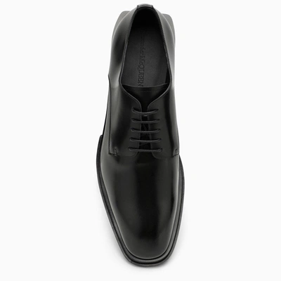 Alexander Mcqueen Logo-plaque Leather Derby Shoes In Black