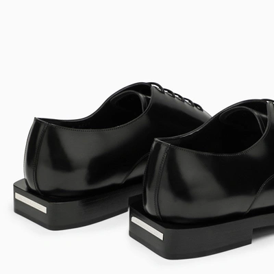 Alexander Mcqueen Logo-plaque Leather Derby Shoes In Black
