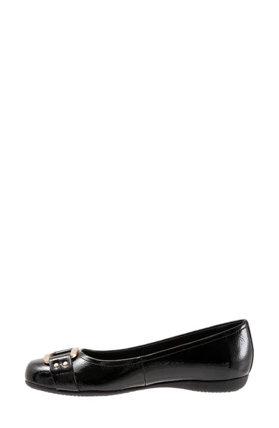 Trotters Sizzle Signature Flat In Black Patent