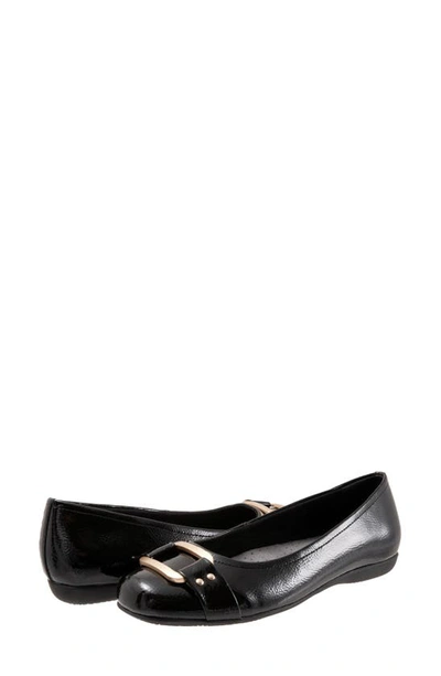 Trotters Sizzle Signature Flat In Black Patent