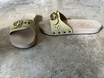 Pre-owned Gucci Unisex  Gg Interlocking Wooden Sandals Men's Size 5/women 7 In White