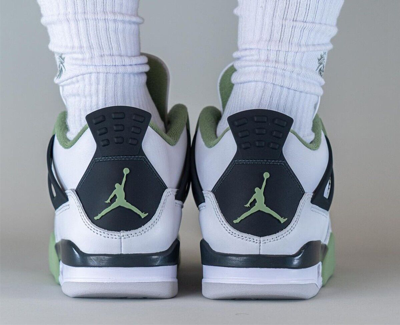 Pre-owned Jordan Air  4 Retro Seafoam Aq9129-103 Women Size 6.5w-9.5w In Green