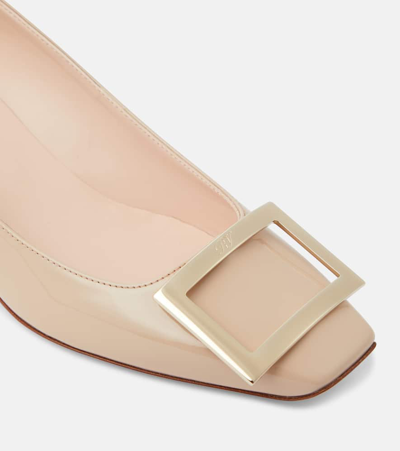 Shop Roger Vivier Trompette 45 Patent Leather Pumps In Neutrals