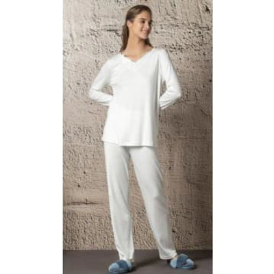 Shop Iora 23510 Pyjama In Winter White