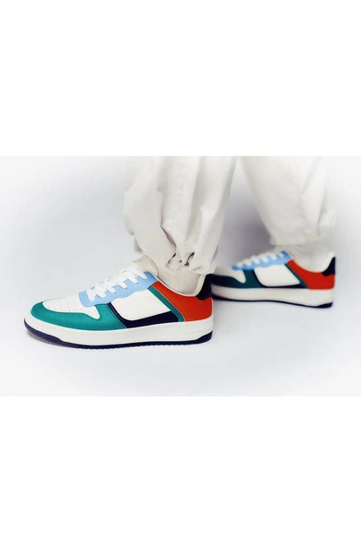Call It Spring Fresh Low Top Sneaker In White Multi