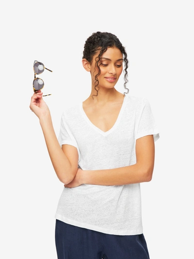 Shop Derek Rose Women's V-neck T-shirt Jordan Linen White