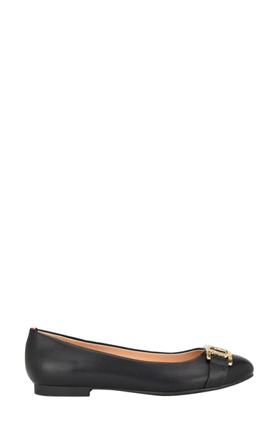 Shop Tommy Hilfiger Gallyne Flat In Black