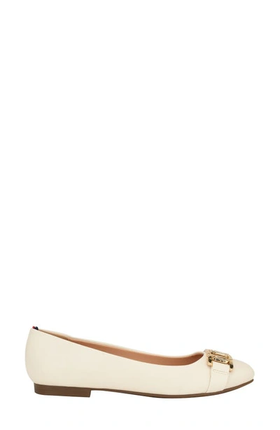 Shop Tommy Hilfiger Gallyne Flat In Ivory