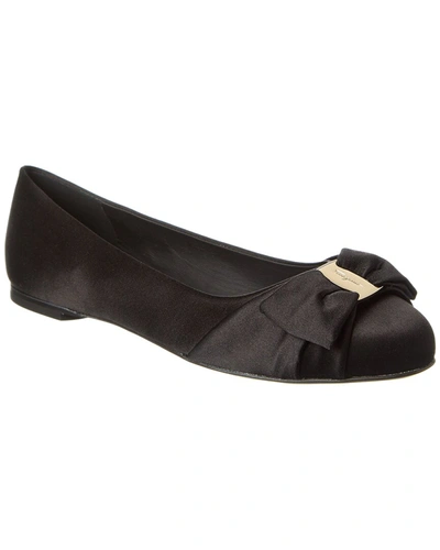 Ferragamo Vara Bowtie Ballet Flat Shoes In Black