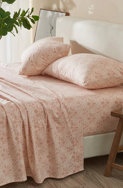 Shop Patina Vie Maison Patine Vie Sheet Set In Floral Rose Pink