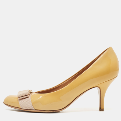 Pre-owned Ferragamo Beige Patent Leather Vara Bow Block Heel Pumps Size 36.5 In Yellow