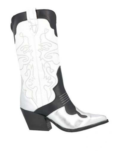 Shop Divine Follie Woman Ankle Boots White Size 8 Leather