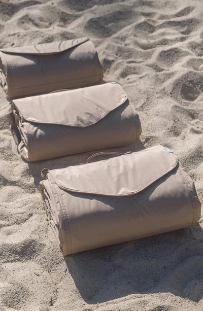 Little Unicorn 5 X 10 Outdoor Blanket In Beige Buffalo Check