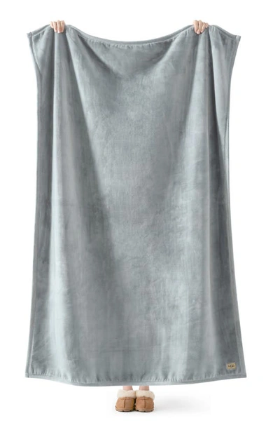 Ugg Coco Throw Blanket In Seal Gray