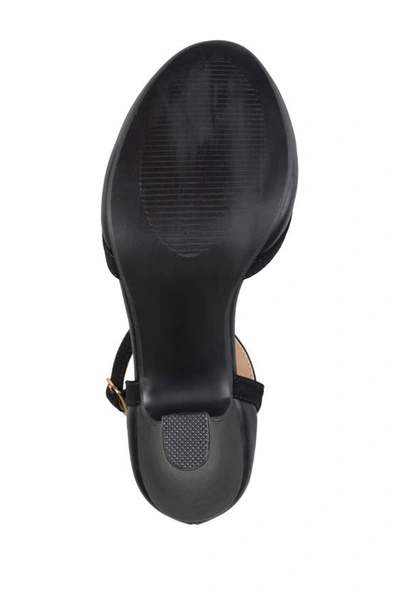 Journee Collection Olina T-strap Pump In Black