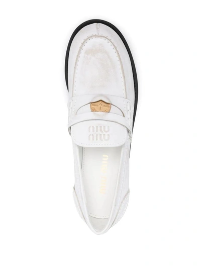 Shop Miu Miu Logo-plaque Leather Loafers In Bianco Latte