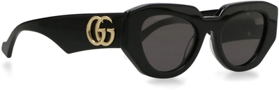 Shop Gucci Geometric Sunglasses In Black