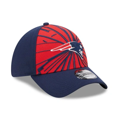 Shop New Era Red/navy New England Patriots Shattered 39thirty Flex Hat