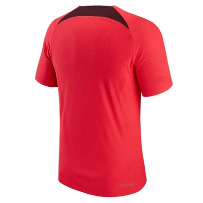 Shop Nike Red Liverpool Advance Strike Raglan Performance Top