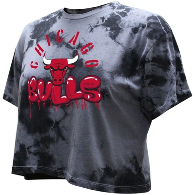 Shop Stadium Essentials Charcoal Chicago Bulls Street Art Dark Crystal Washed Crop T-shirt